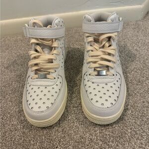 Nike AF 1 Mid - with stars.